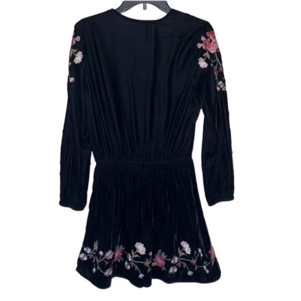 a.n.a Black Velvet Floral Embroidered Long Sleeve Boho Dress Medium - Picture 8 of 13